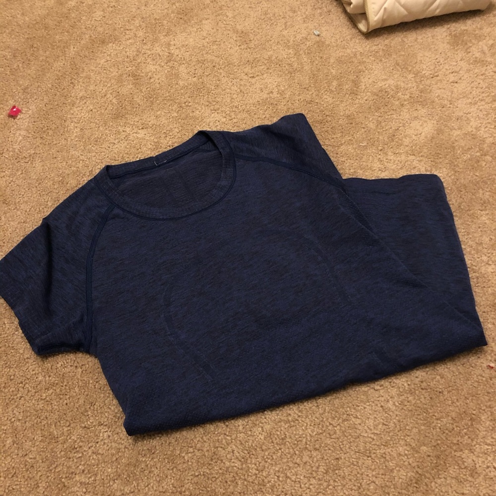 Lulu lemon shirt